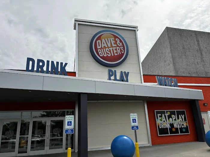 Dave & Buster's Woodbridge - Middlesex Picture 2