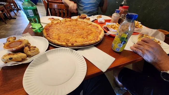 Stadium Pizza Picture 3