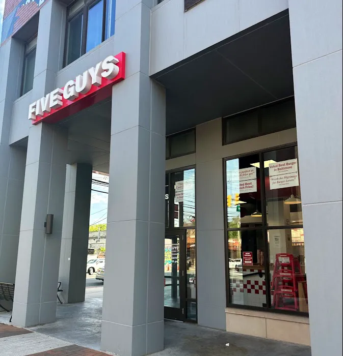 Five Guys Picture 5
