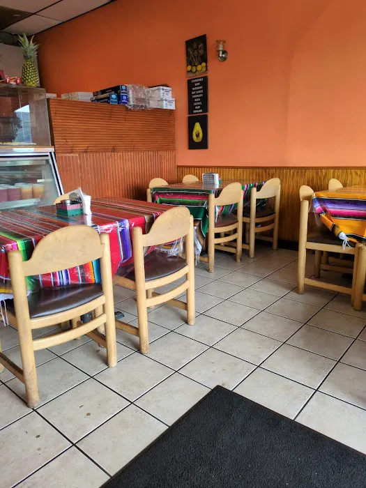EL Castillo Mexican Restaurant and Pizzeria Picture 10