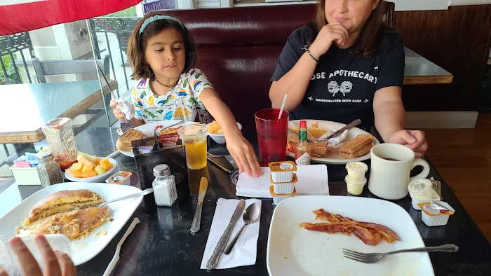 G's Warwick Diner Picture 8