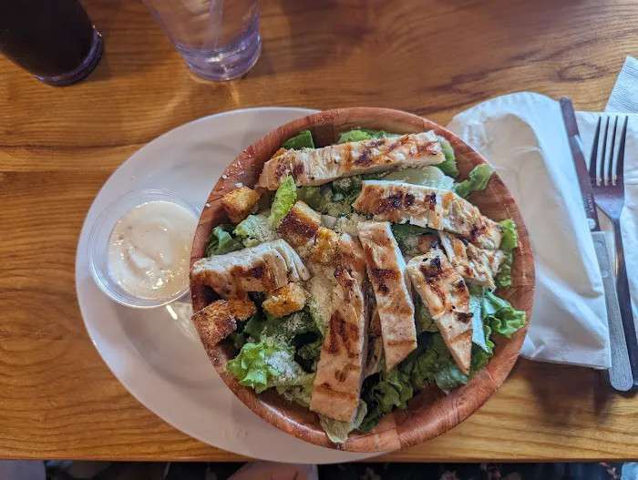 Yesterdays Irish Pub & Restaurant Picture 7