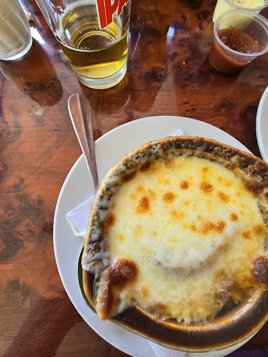 Yesterdays Irish Pub & Restaurant Picture 1