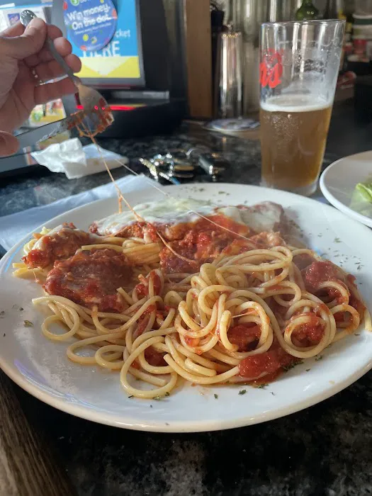 Rookie's Restaurant and Pizzeria Picture 4