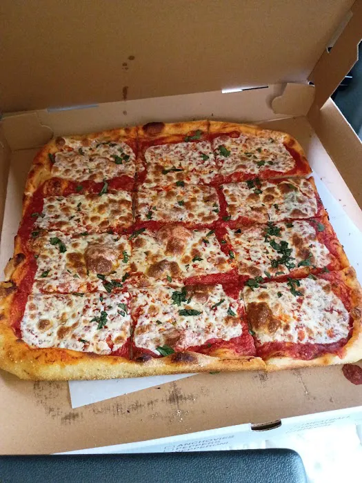 Rookie's Restaurant and Pizzeria Picture 5