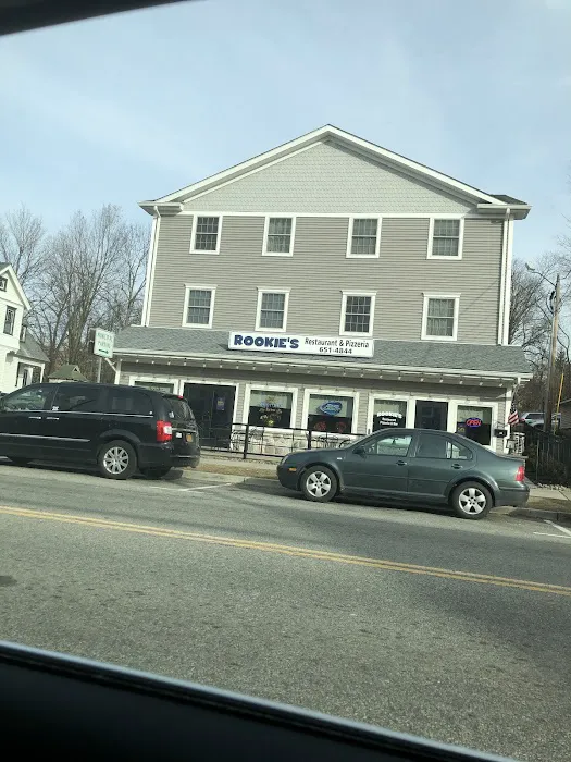 Rookie's Restaurant and Pizzeria Picture 7