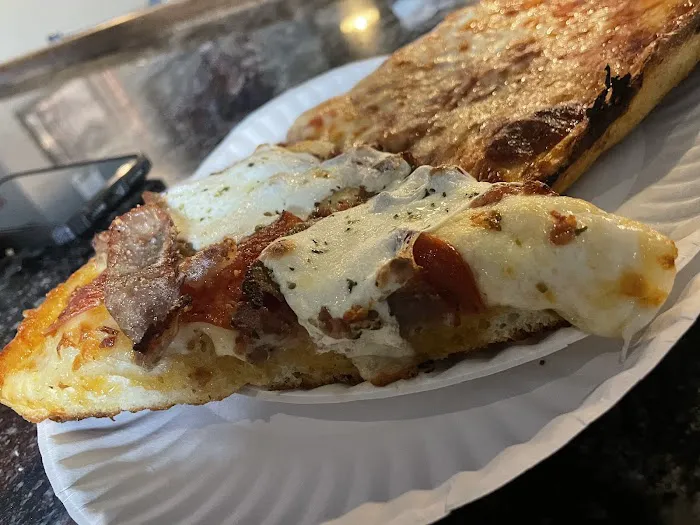 Rookie's Restaurant and Pizzeria Picture 2