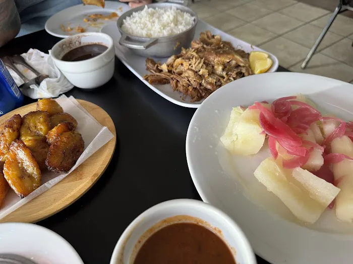 Zoe's Latin Cafe Picture 2