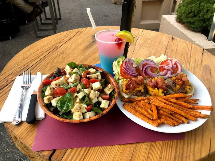 Old School Pub & Grill Picture 5