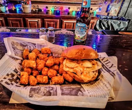 Old School Pub & Grill