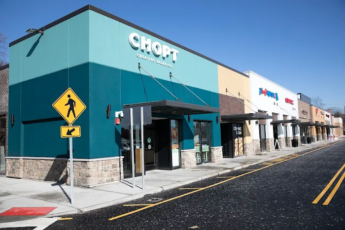 Chopt Creative Salad Co. Picture 4