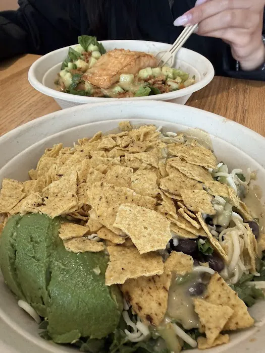 Chopt Creative Salad Co. Picture 2