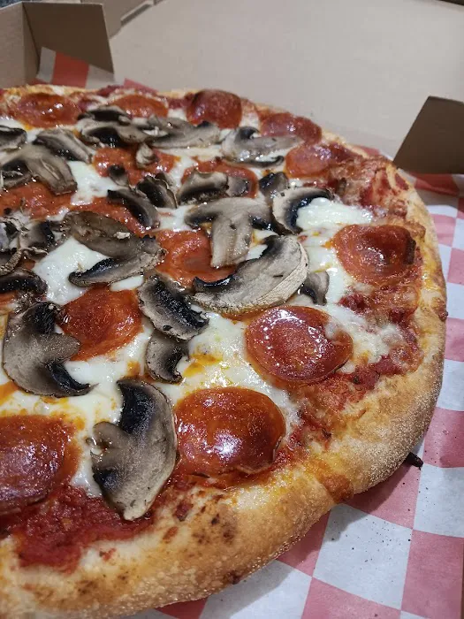 Milan Pizzeria Picture 4