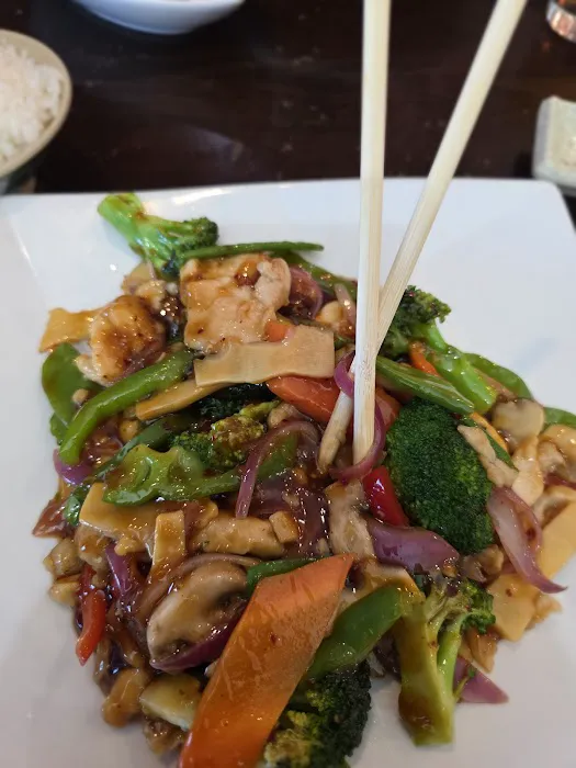 Mintea Sushi Asian Bistro Picture 3