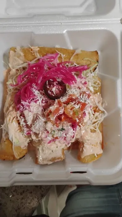 Las Lajas Deli Picture 5