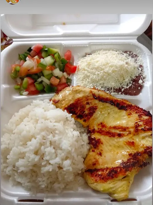 Las Lajas Deli Picture 7