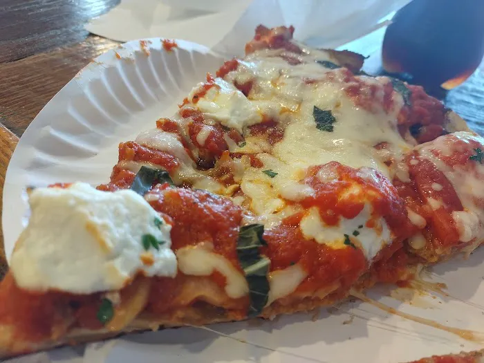 Mozzarella's Pizza Picture 8