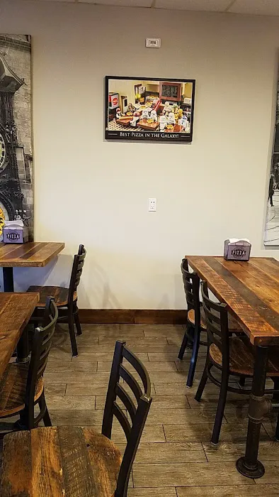 Mozzarella's Pizza Picture 2