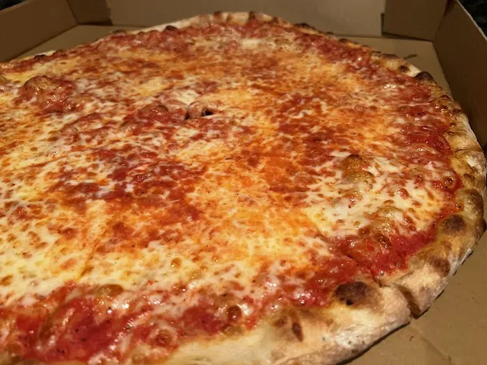 Paulie's Pizzeria Picture 6