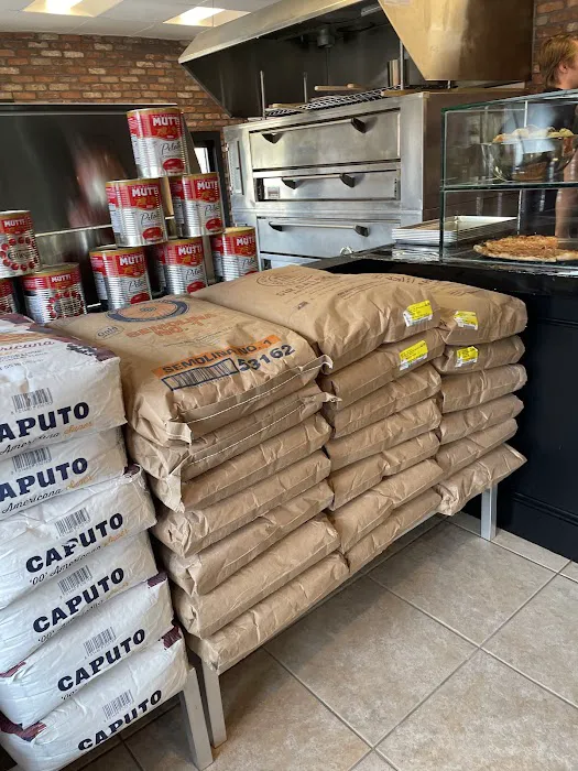 Paulie's Pizzeria Picture 5