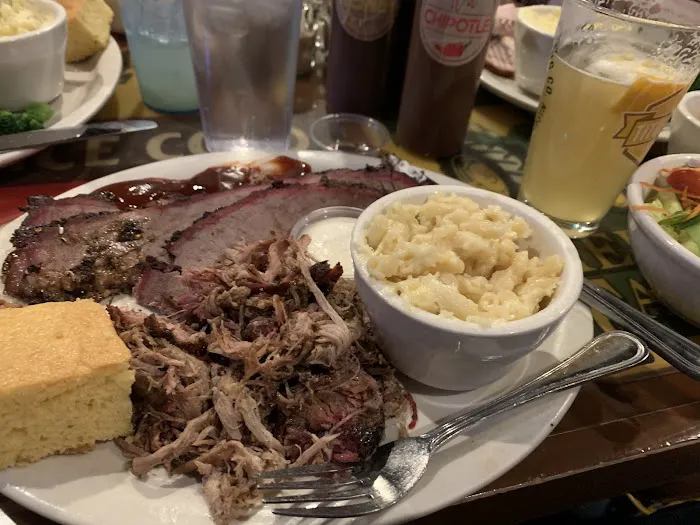 Wire Mill Saloon & Barbeque Picture 5