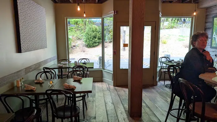 The Georgetown Owl Saloon & Restaurant Picture 8