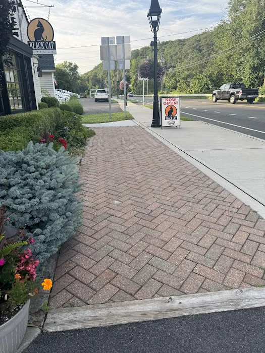 Black Cat Grille Picture 5