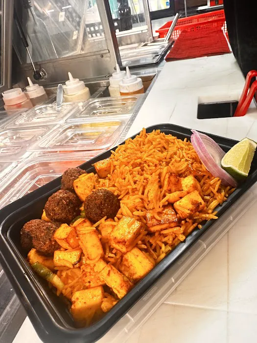 Halal Boyz restaurant Picture 2