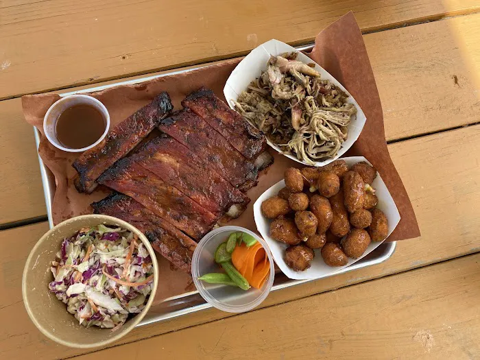 The Bus at Salinger's Picture 8