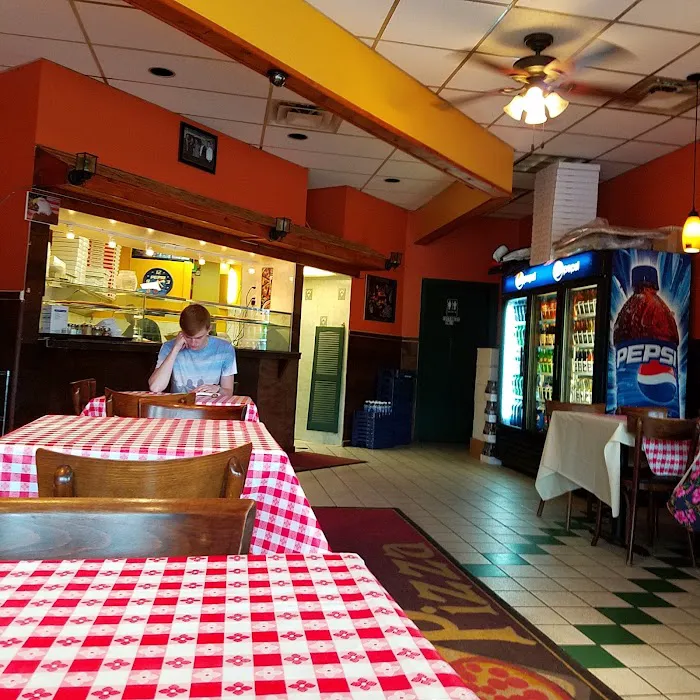 Five Brothers Pizza and Pasta Picture 2