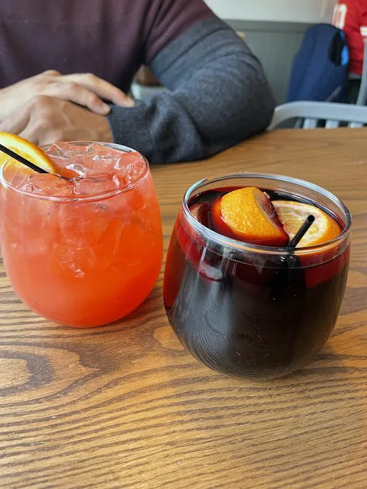 Dry Dock Bar & Grille Picture 3