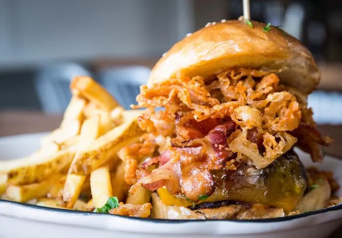 Dry Dock Bar & Grille Picture 2