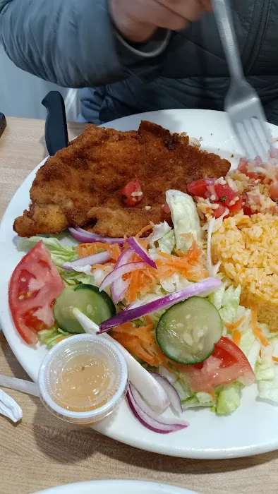 El Salvador Restaurant Picture 2