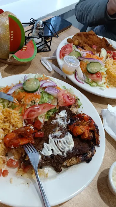 El Salvador Restaurant Picture 3