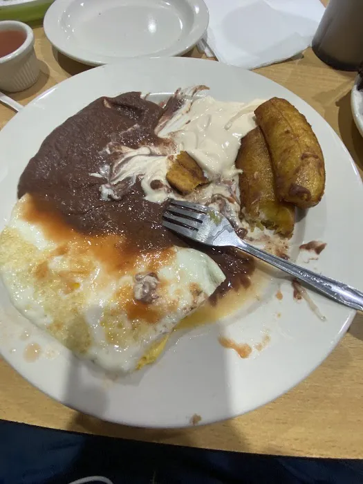 El Salvador Restaurant Picture 6