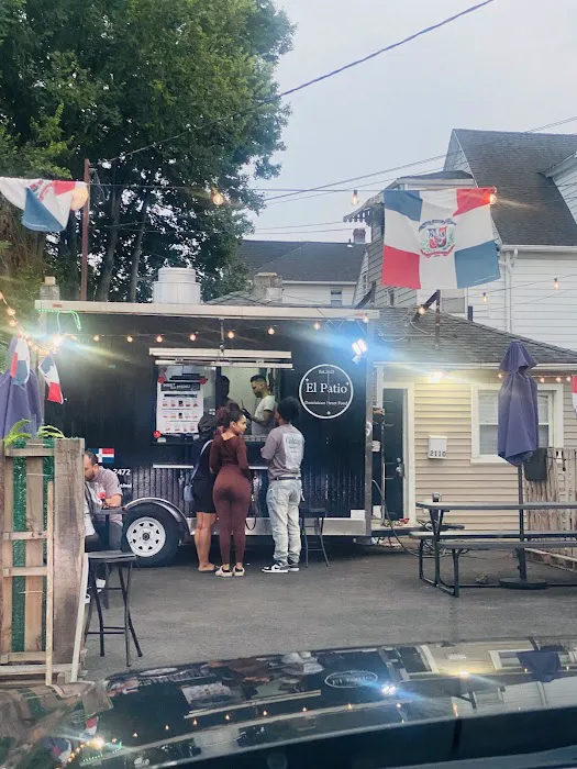 El patio Dominican street food Picture 7