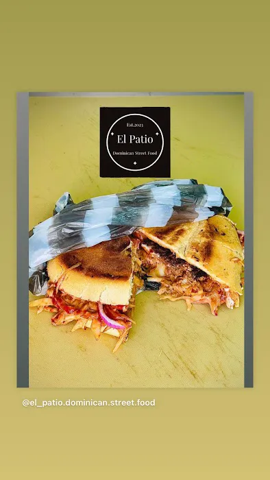 El patio Dominican street food Picture 1