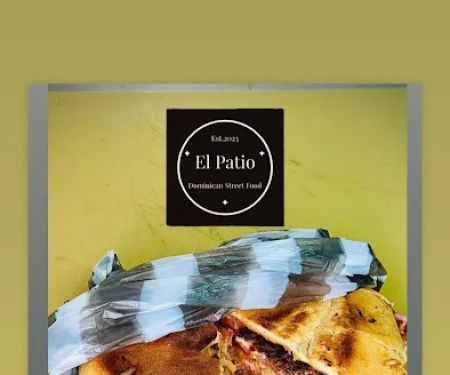 El patio Dominican street food