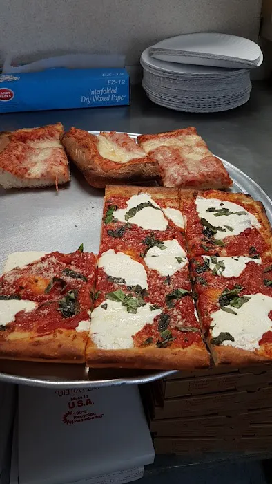 Honeyspot Pizza Picture 5