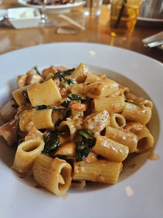 La Piazza Cucina Italiana & Wine Bar Picture 6