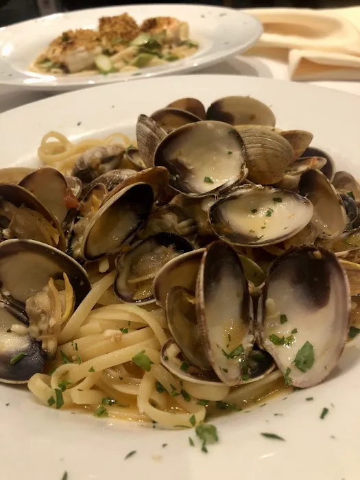 La Piazza Cucina Italiana & Wine Bar Picture 8