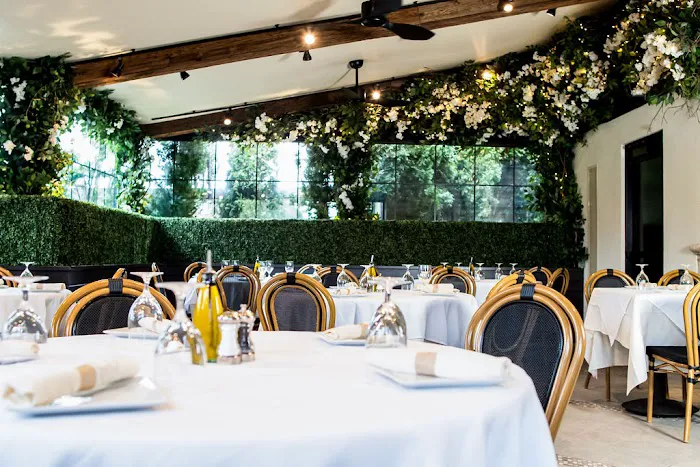 La Piazza Cucina Italiana & Wine Bar Picture 5