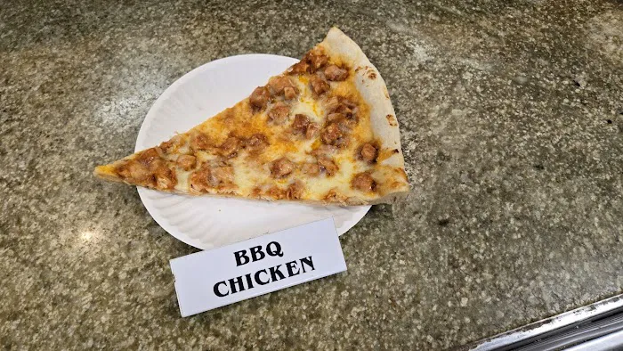 Gigi Pizza & Wedges Picture 1