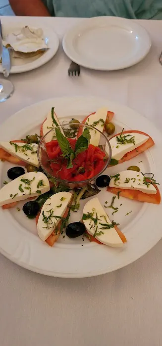 Frankie & Augie'Z Picture 4