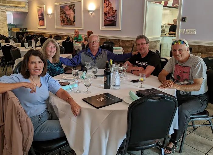 Frankie & Augie'Z Picture 3