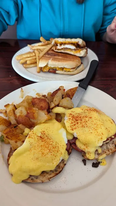 Hill Blvd Diner Picture 7