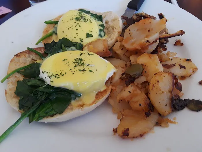 Hill Blvd Diner Picture 3