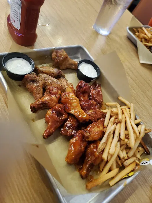 Buffalo Wild Wings Picture 1