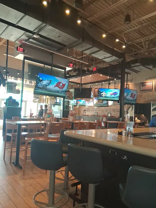 Buffalo Wild Wings Picture 2