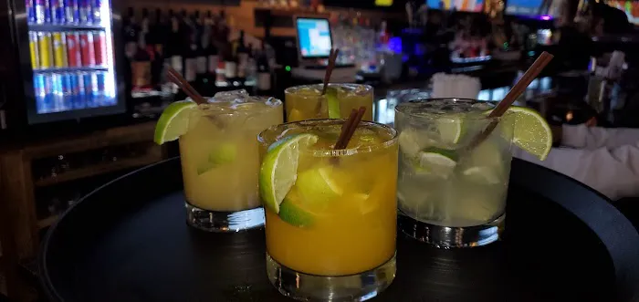 Cozy Bar & Grill Picture 1